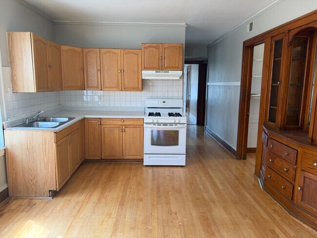 Foto del edificio - 2235 Gunderson Ave