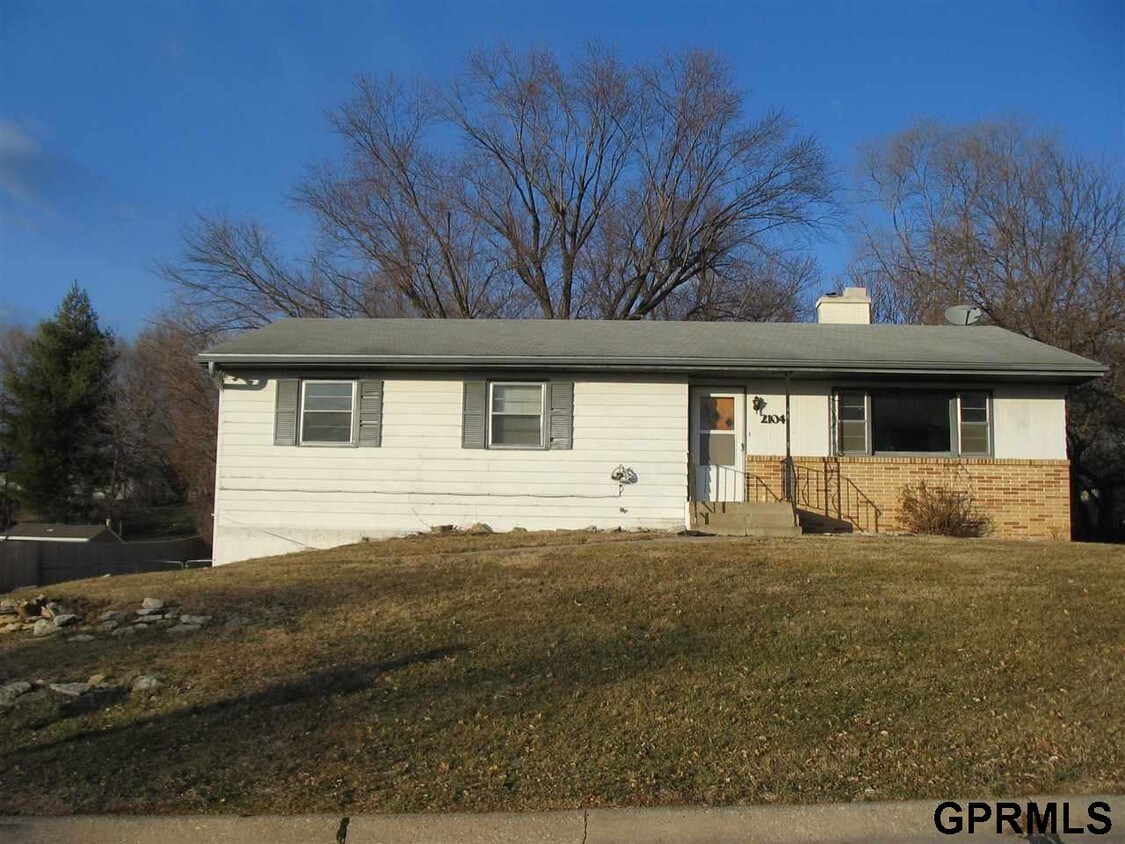 2104 Tulip Ln, Bellevue, NE 68005 House for Rent in Bellevue, NE