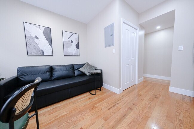 Foto del edificio - 180 Claremont Ave
