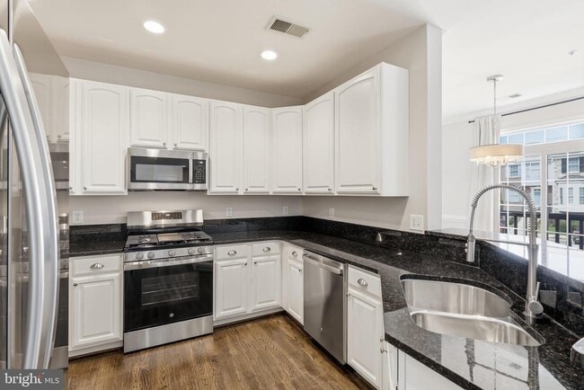 Building Photo - 4677 Red Admiral Way