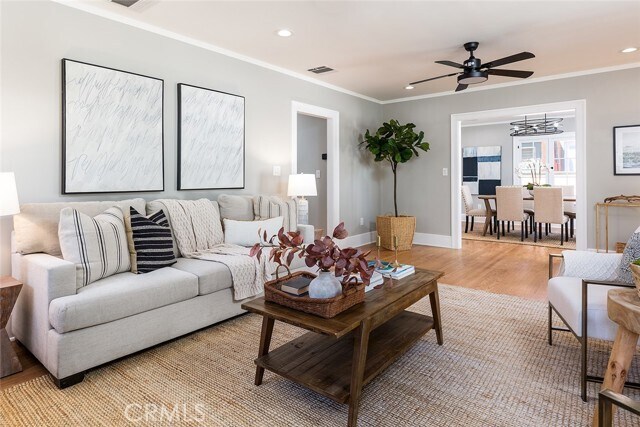 Foto del edificio - 977 N Hill Ave