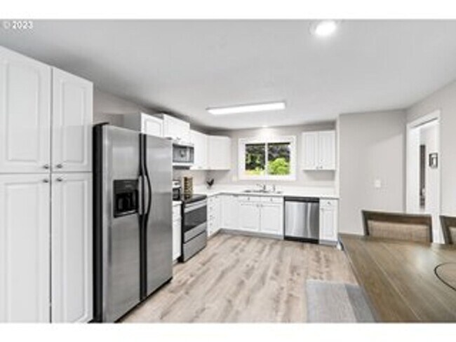 Foto del edificio - Newly Updated 3 Bedroom Hillsboro Home!