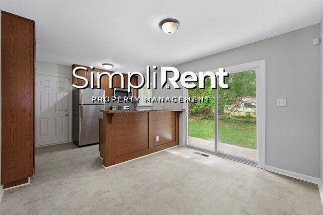 Foto del edificio - JUST REDUCED *ALL ELECTRIC* Ranch in River...