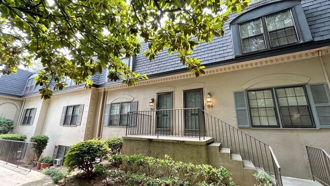 Rare Cross Creek 2 Bedroom-2.5 Bathroom Townhouse, Available NOW! - Rare Cross Creek 2 Bedroom-2.5 Bathroom Townhouse, Available NOW!
