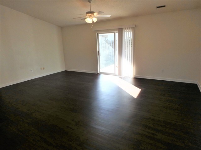 Foto del edificio - 7529 Foxwerth Dr