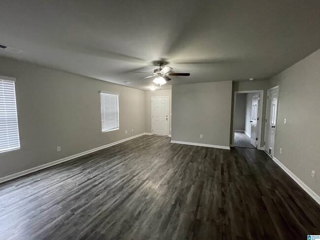 Foto del edificio - 775 The Heights Ln