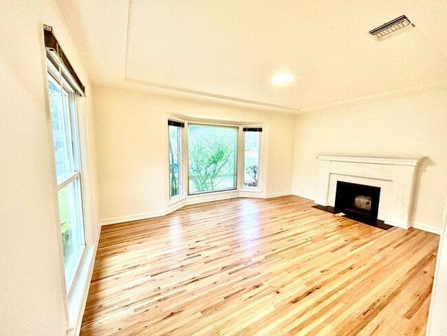 Photo - 3 Bed 2 Bath House