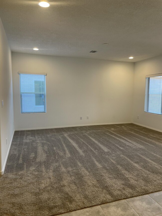 Foto del edificio - 163 Prism Ave SW