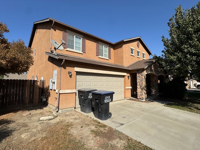 Building Photo - Beautiful home for rent in Visalia