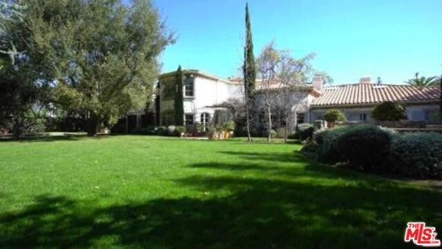 Building Photo - 5255 Encino Ave
