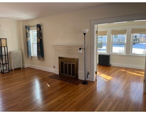 Building Photo - 39 Elmwood Rd