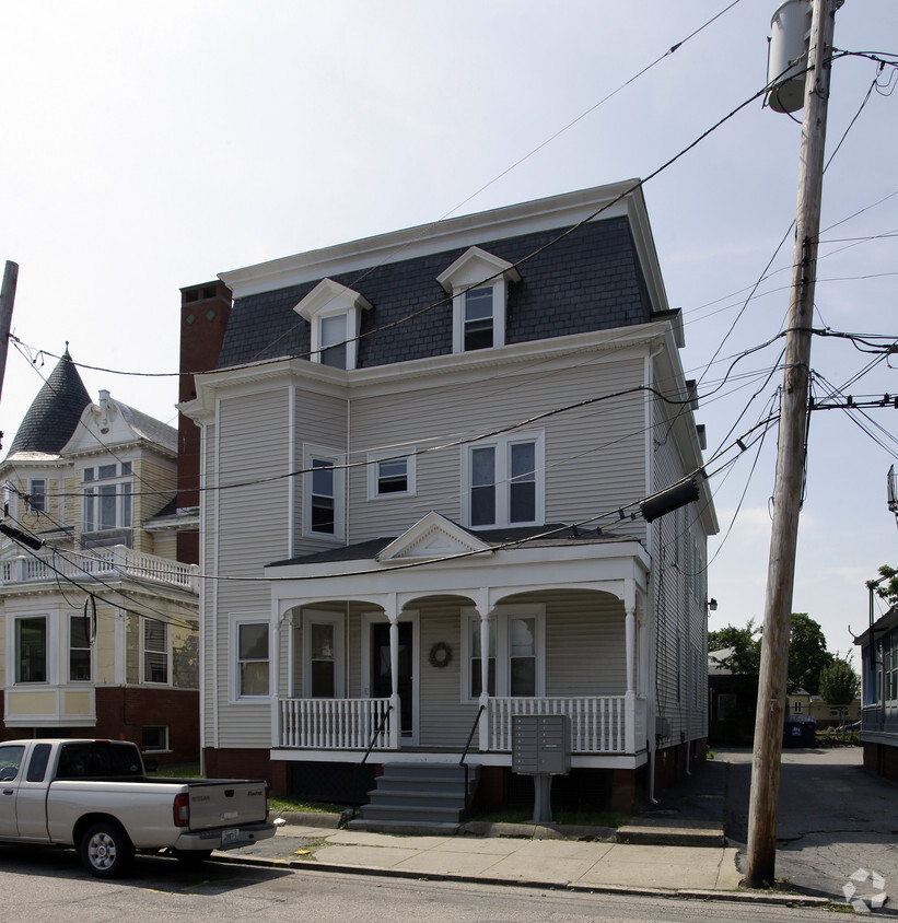 Building Photo - 6 Hawthorne St