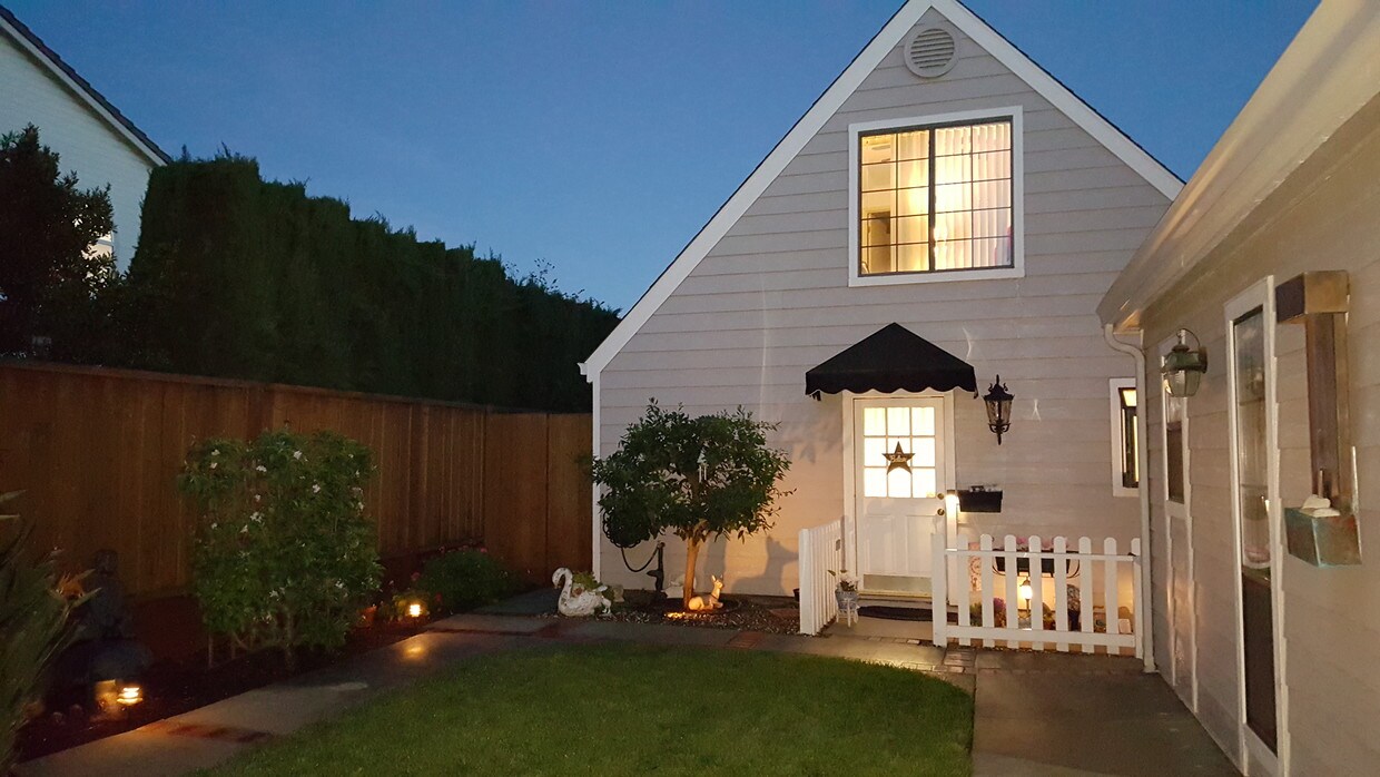 17276 James Lex Ln Unit B Cottage, Hill, CA 95037 Condo for Rent in Hill, CA