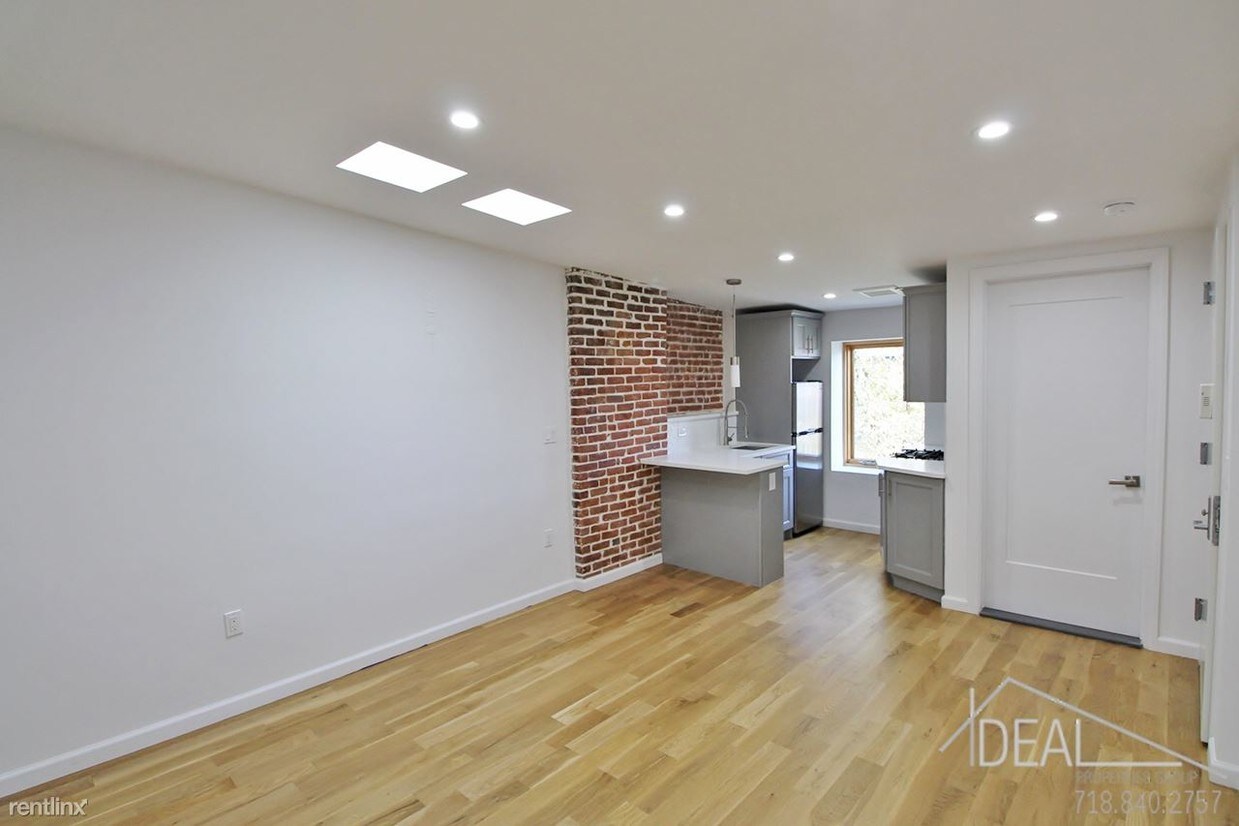 Building Photo - 34 Irving Pl