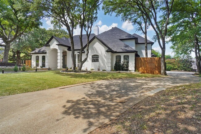Foto del edificio - 1002 Woodvale Ct