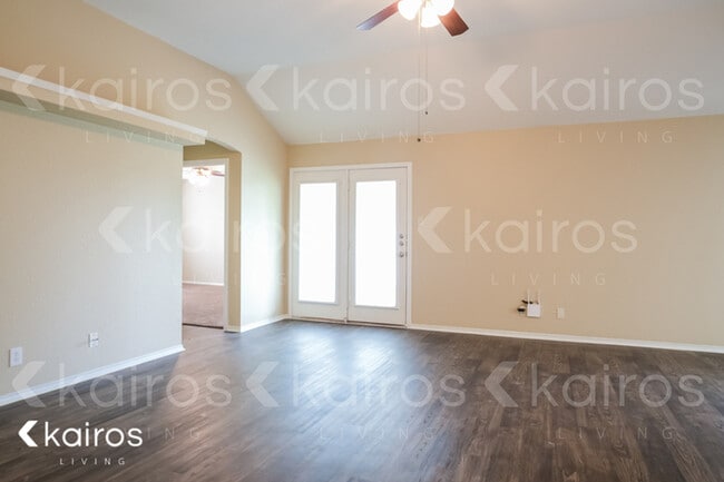 Building Photo - 3204 Gus Dr