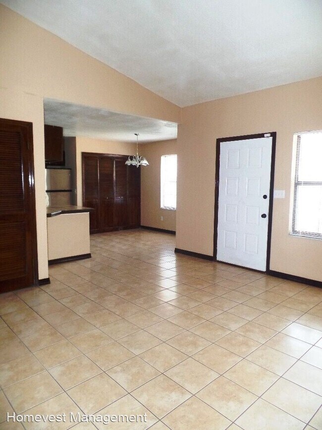 Building Photo - 2 br, 2 bath House - 492 Tamarack Street