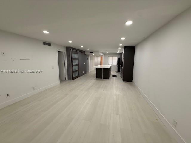 Building Photo - 413 Lakeview Dr