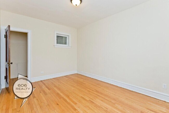 Foto del edificio - Spacious Berwyn Apts!