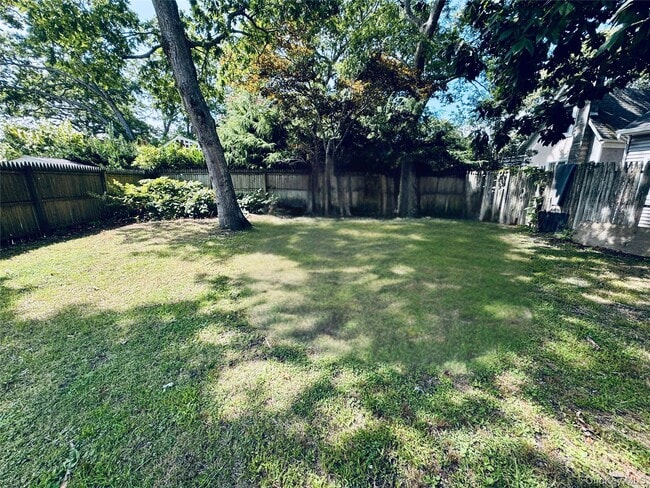Building Photo - 116 Elder Dr