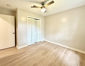 Building Photo - 9551 Saffolk Punch Dr