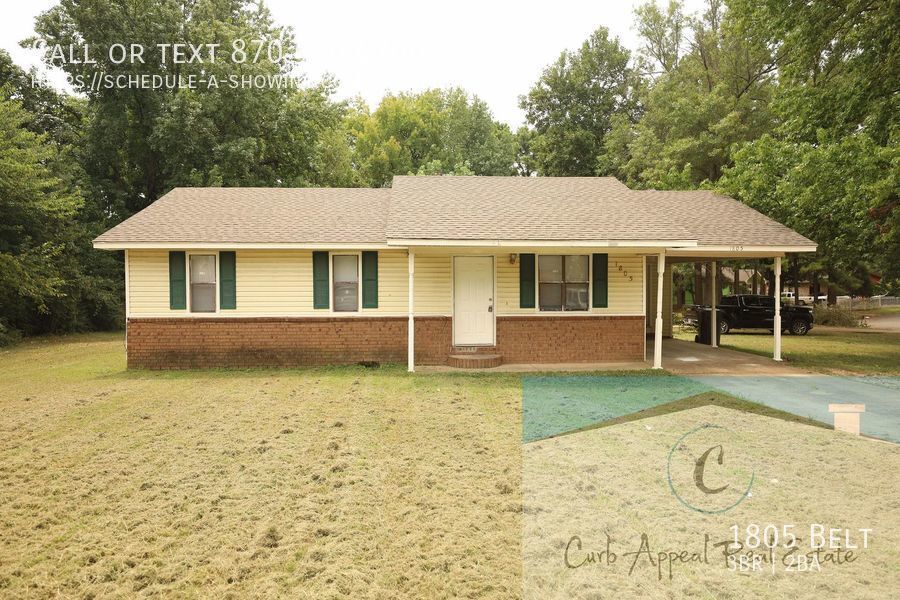 Primary Photo - 3 bed / 1.5 bed house, carport, dining and...