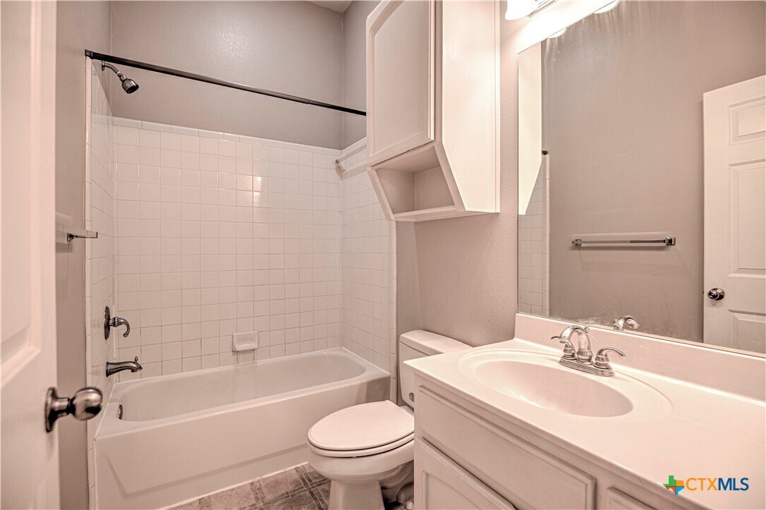 Foto principal - 2603 Blue Meadow Dr