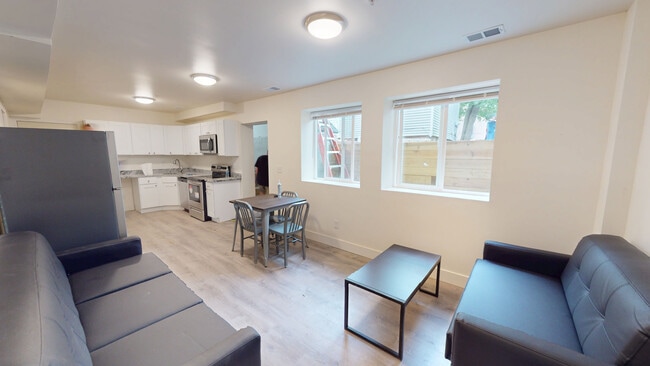 Unit 1 - 1104 Packard St