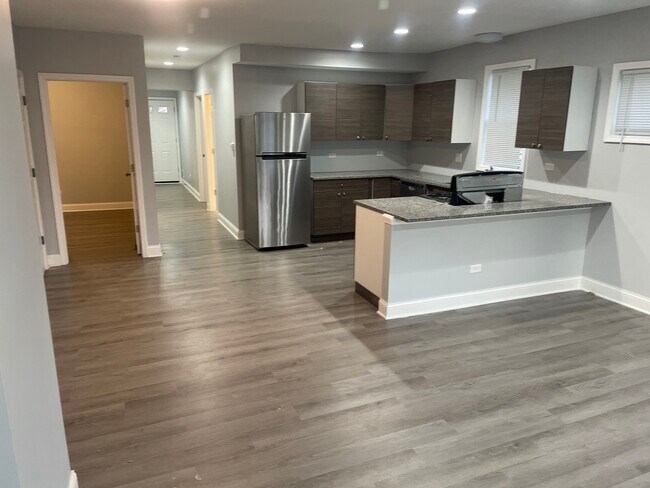 Kitchen and Bed 1 - 721 Tennessee St