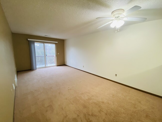 Building Photo - 345