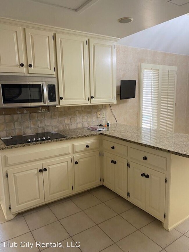 Building Photo - 5 br, 4 bath House - 9607 Vicksburg