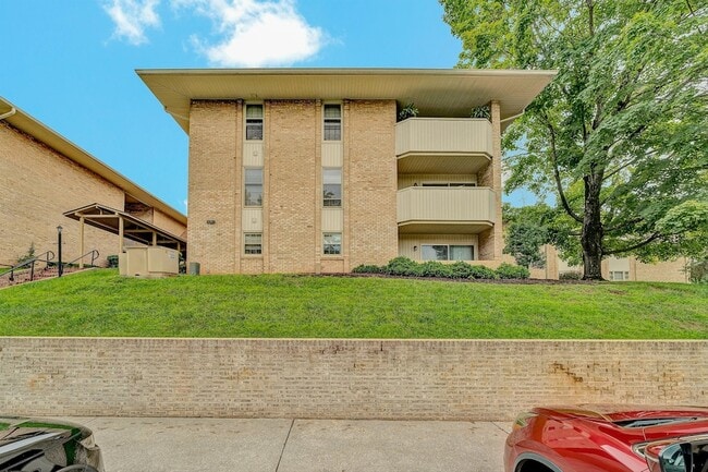 Building Photo - 5260 Crossbow Cir