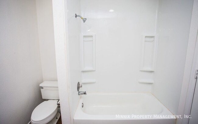 Building Photo - 1103 80th St