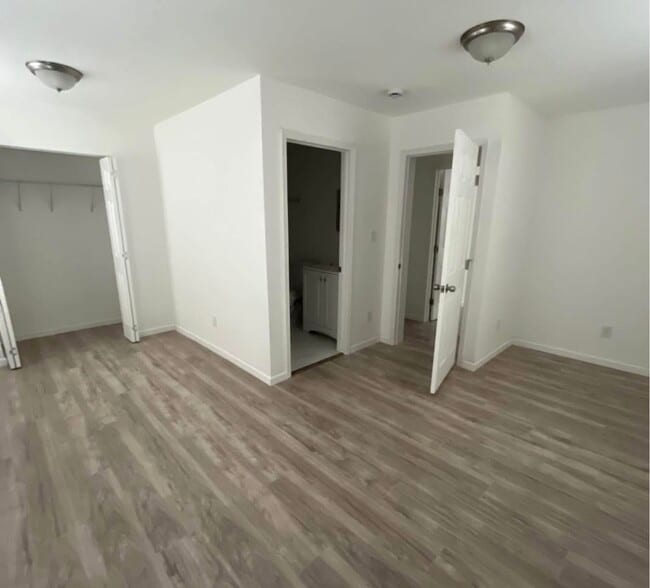 Building Photo - 12445 Pizarro Dr