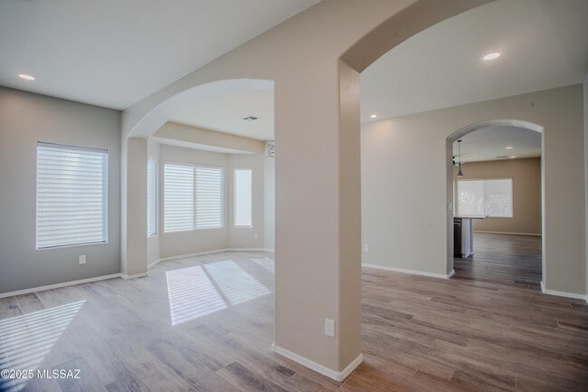 Building Photo - 6161 N Placita San Agustin