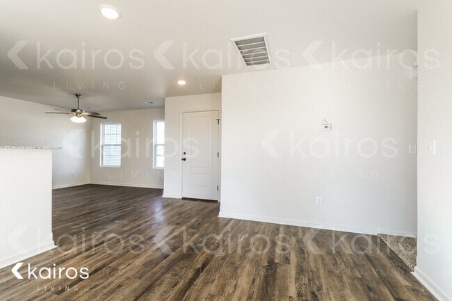 Foto del edificio - 803 Granite Cir SW