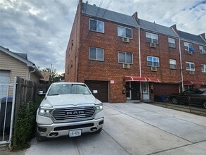 Building Photo - 101-64-101123 123rd St