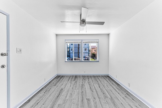 Foto del edificio - 727 Olive Ave