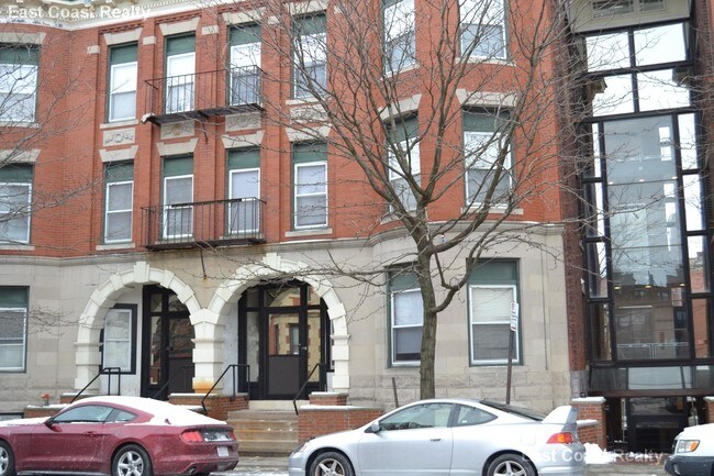 Building Photo - 10 Brainerd Rd