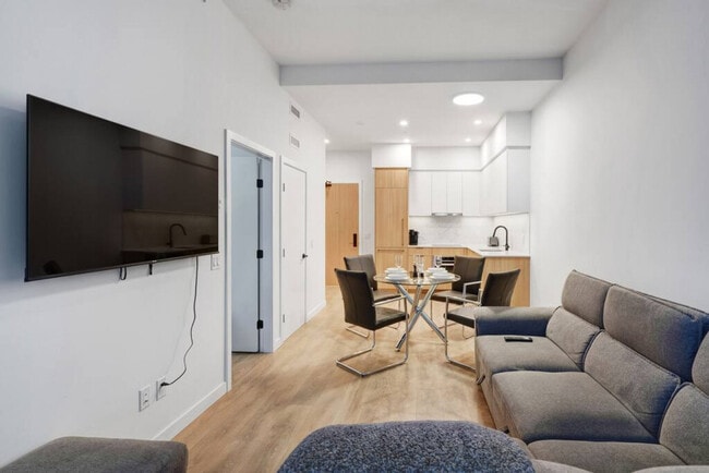 Building Photo - 13685-13102 102 Ave