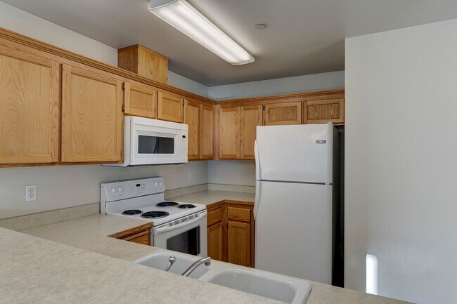 Foto del edificio - Two Bedroom Two Bathroom Condo in Summerwind