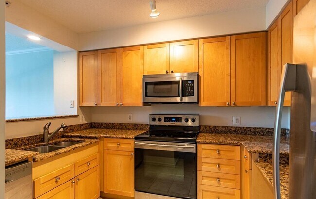 Foto del edificio - 3101 N Hampton Dr