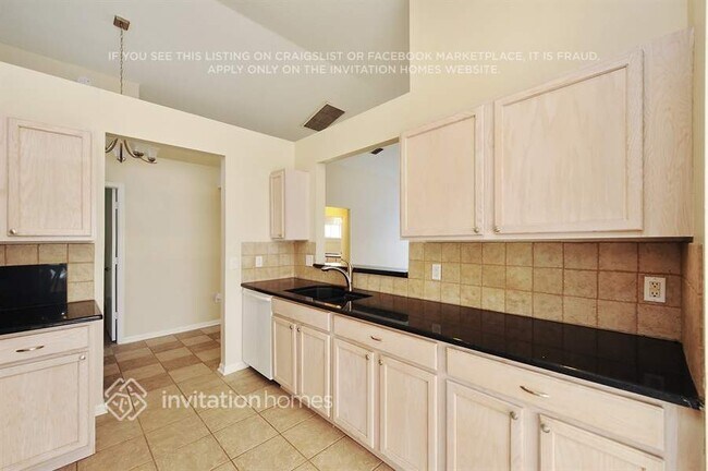 Building Photo - 29947 Morningmist Dr