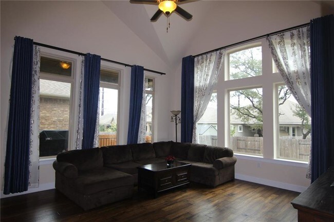 Foto del edificio - 14217 Tyburn Trail