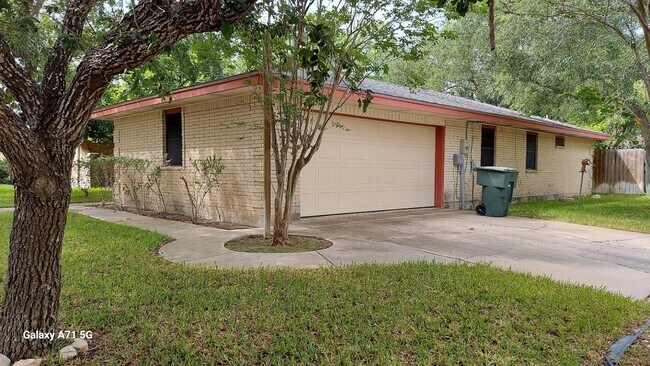 Foto del edificio - 2825 Swiss Pine Ct
