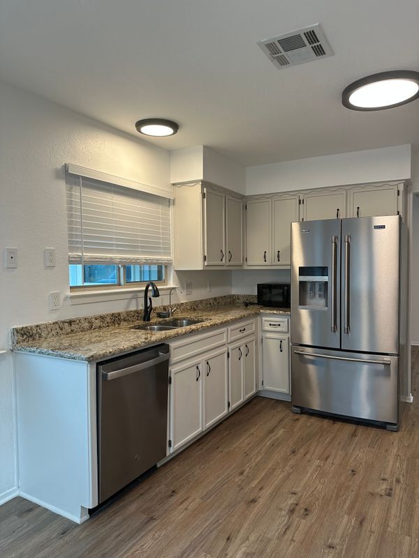 Foto del edificio - 7621 Scenic Brook Dr