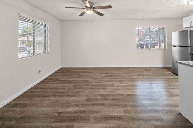 Building Photo - 410 Regina St