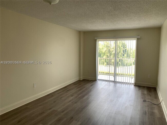 Foto del edificio - 16465 NE 22nd Ave