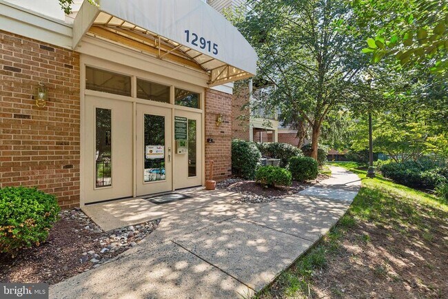 Building Photo - 12915 Alton Square