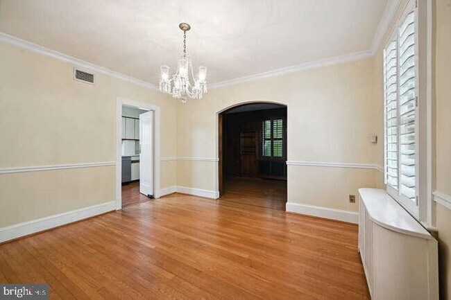 Foto del edificio - 5401 32nd St NW